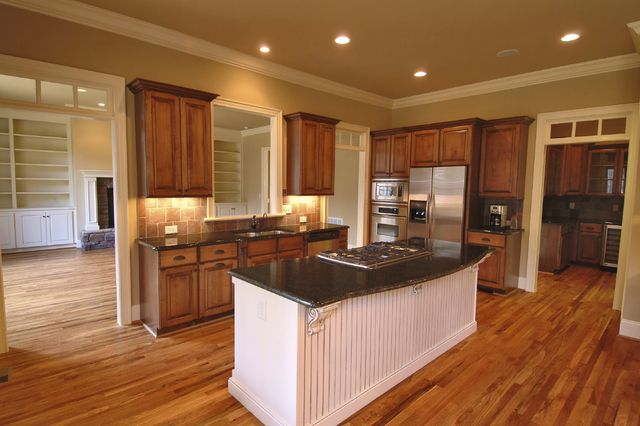 how much does it cost to paint kitchen cabinets ireland