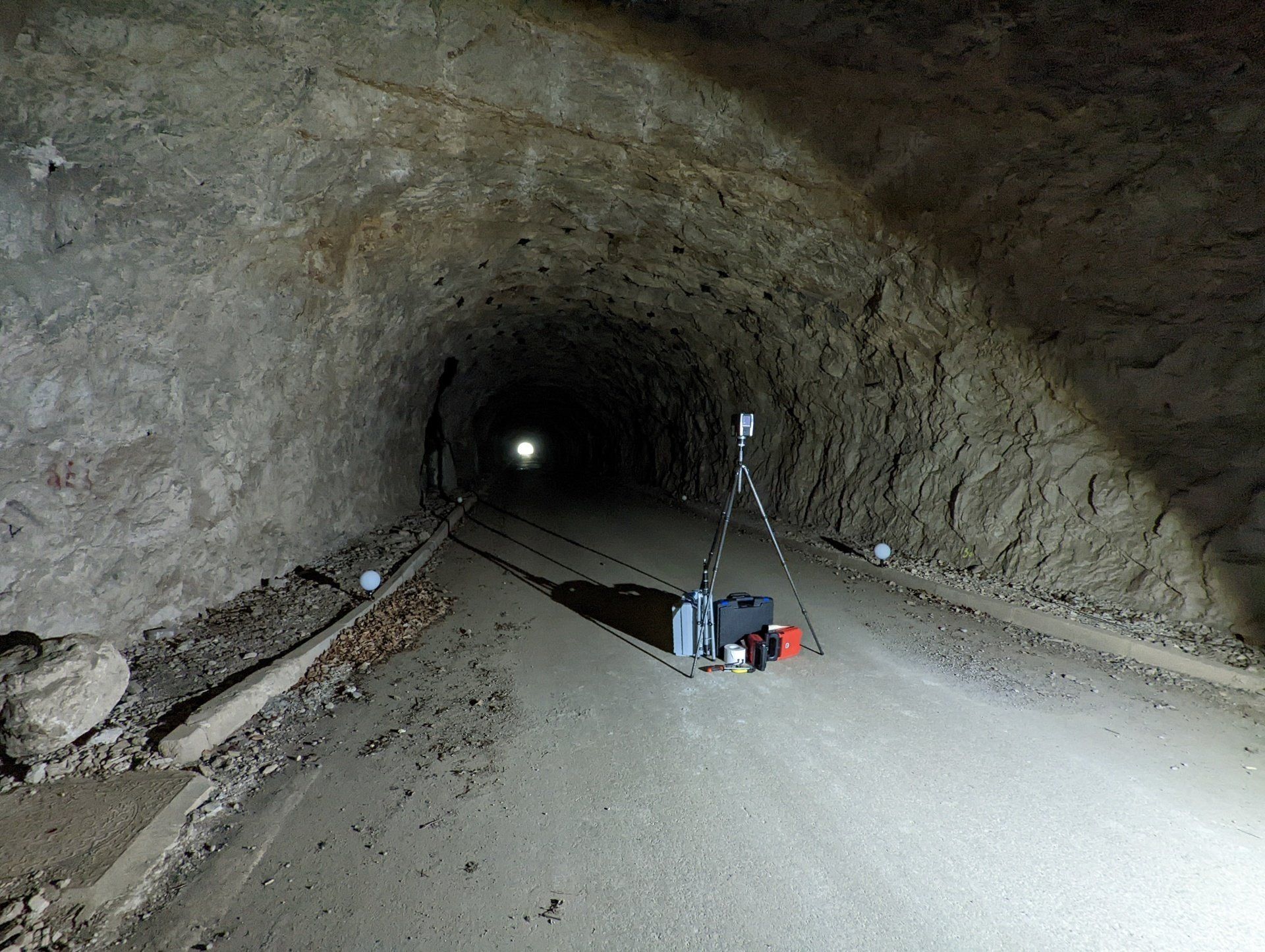 Laser Scanner devant l'église d'Ornex ACTIV'Scan Laser Scanner Facade église Ornex