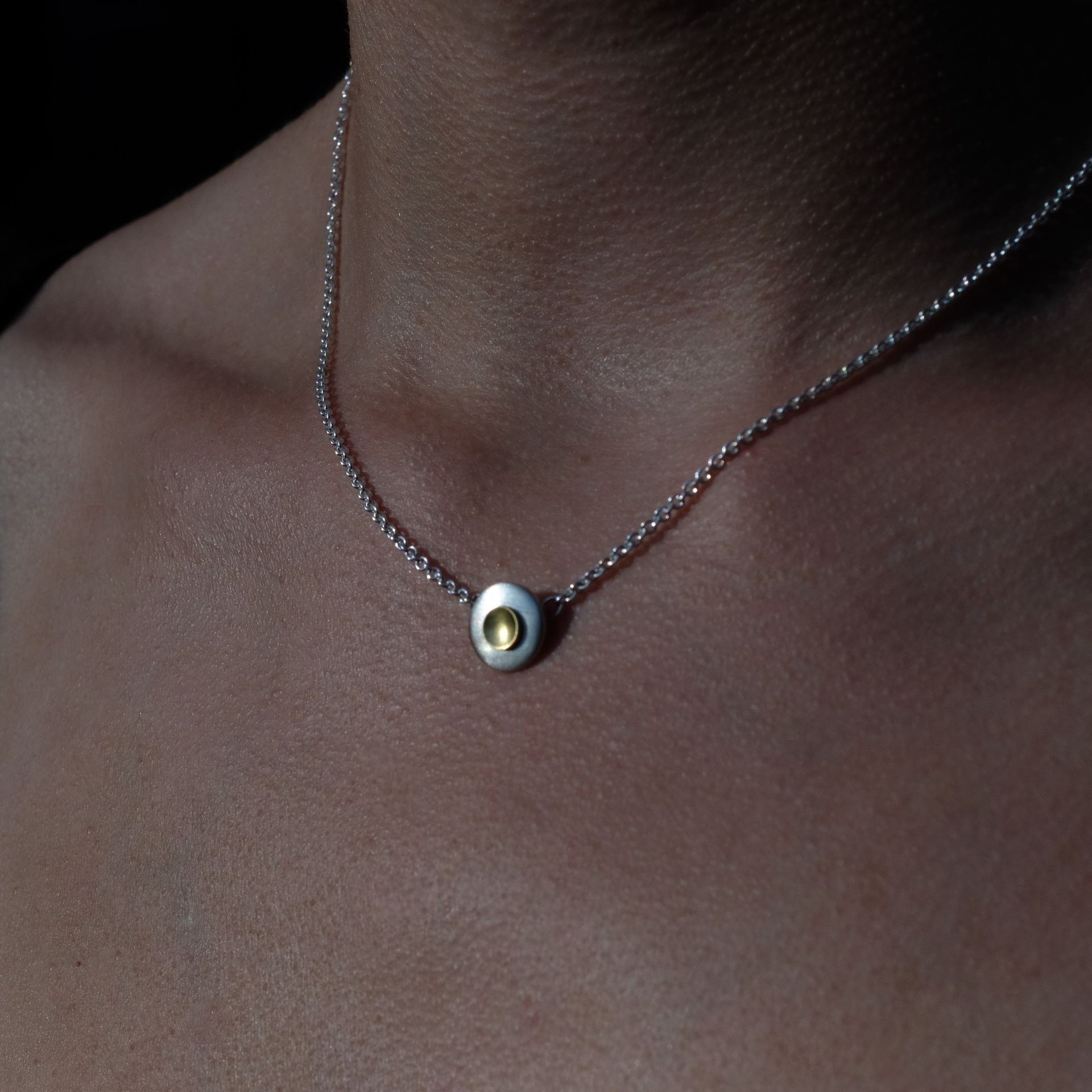 Silberkette mit Anhänger in Silber mit Gold von Hoch kreativ gestaltet