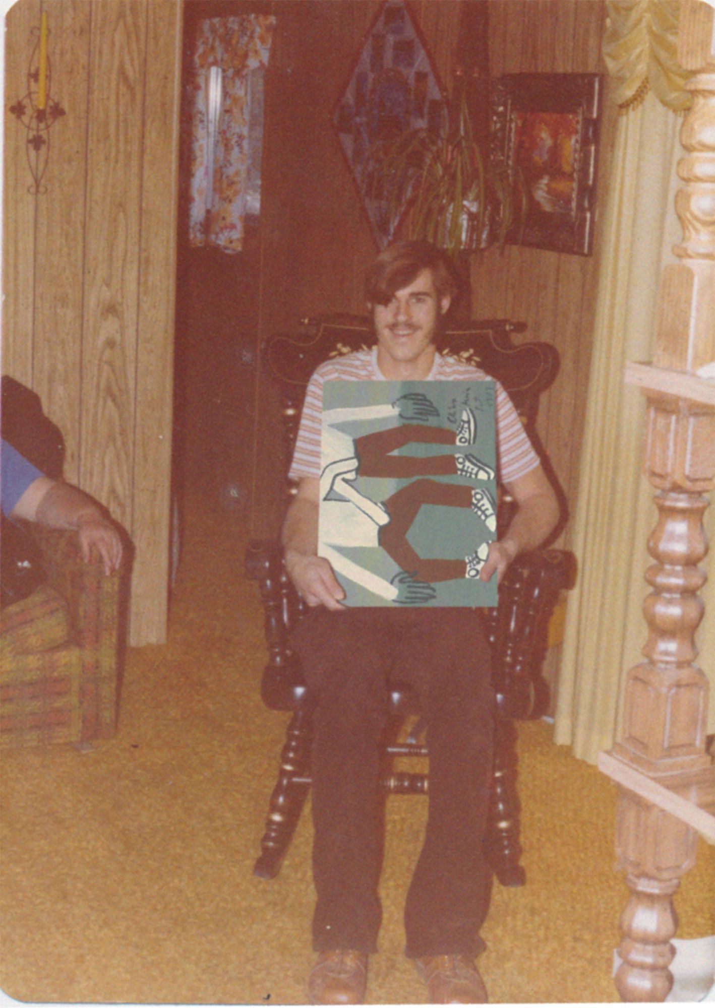 Bild unten: Elias Maria Reti ganz glücklich mit einem Bild ( Bild unten: Elias Maria Reti ganz glücklich mit einem Bild (