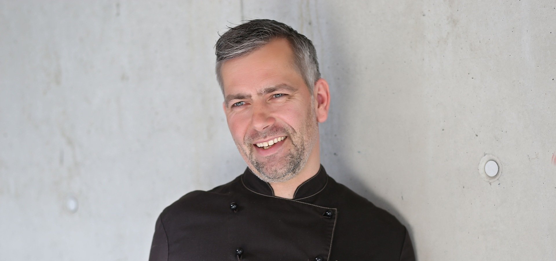 Porträtaufnahme des Inhabers, Metzgermeisters und Fleisch-Sommeliers.