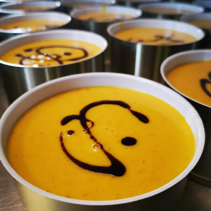 Apfel-Chili-Kürbissuppe