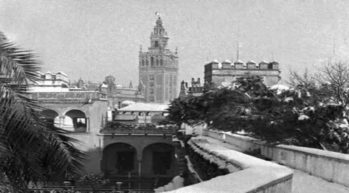 sevilla secreta comer barato 2025