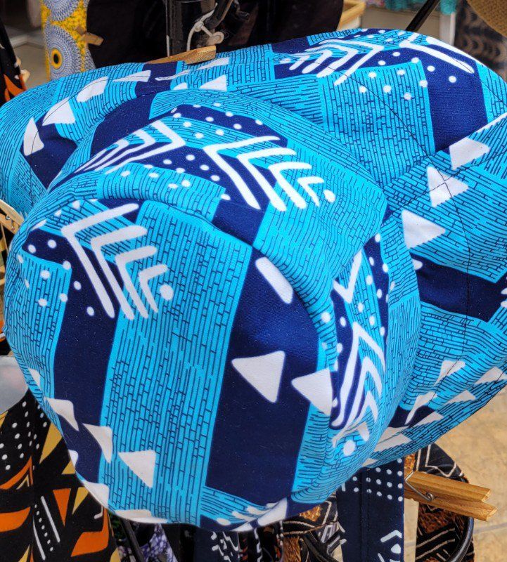 farbenfrohe Mützen aus Afrika