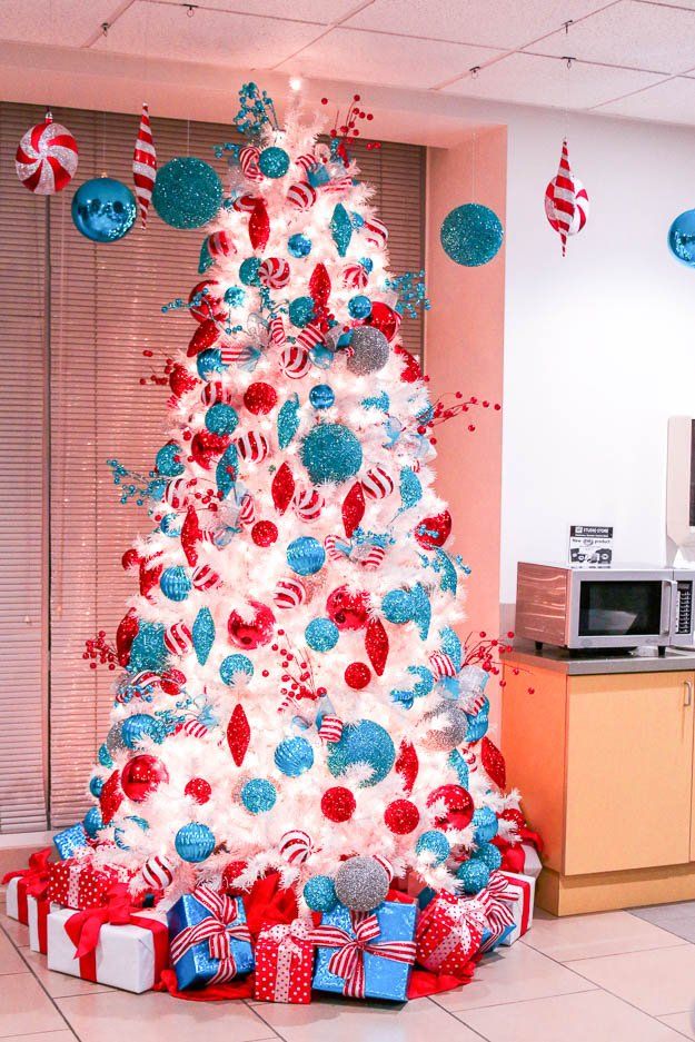 red white and blue  theme decorated christmas tree rental