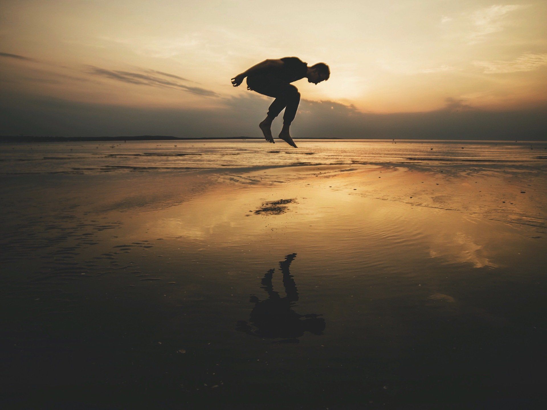 branding, design thinking, intérêt général, marketing, social media, conduite du changement, projet de territoire, affaires publiques, marketing territorial, démarche, communication publique, communication politique, attractivité, développement local, coconstruction, ateliers, workshop, marque, stratégie de marque, attractivité territoriale, gestion de crise, communication de crise, transition énergétique, transformation, positionnement de marque, communication territoriale, stratégie, agence, Lyon, Paris, tourisme, attractivité touristique, Avoriaz, Annecy, Morzine, Genevois, Avignon, Marseille, station de ski, collectivités locales, agglomérations, métropoles, transition écologique, raison d’être, raison de faire, guide de marque, social media, identité visuelle, éditorialisation, contenus, content, brand content, stratégie de contenus, conseil, recommandations, plan de communication, charte graphique, projets urbains, communication, concertation, participation citoyenne, grand projet de ville, ANRU, transformation des organisations, intérêt général, bilan de mandat, élus, conseil communautaire, conseil d’administration, board.