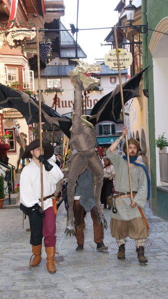 Drache im Auracher Löchl