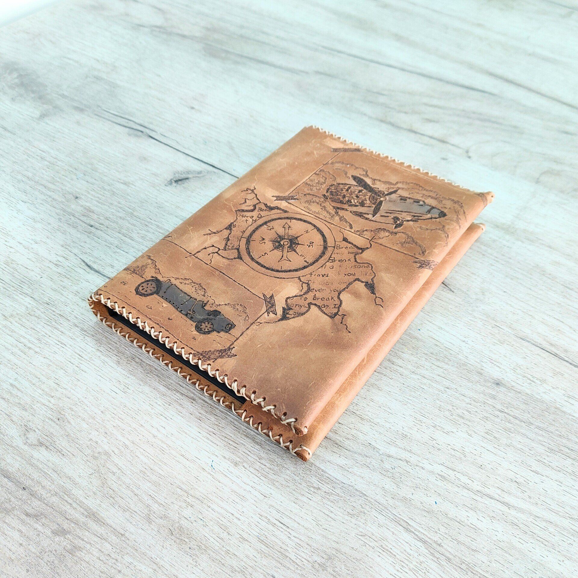 Cursos, talleres y clases de manualidades y artesanía: agenda pirograbada en cuero