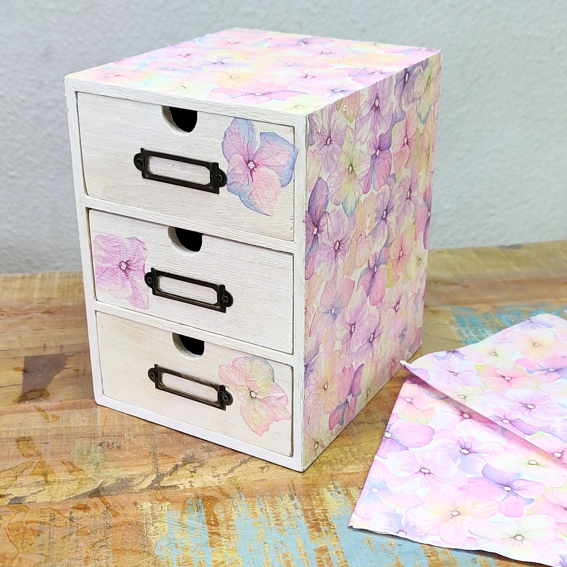 Cursos, talleres y clases de manualidades y artesanía: Decoupage sobre madera