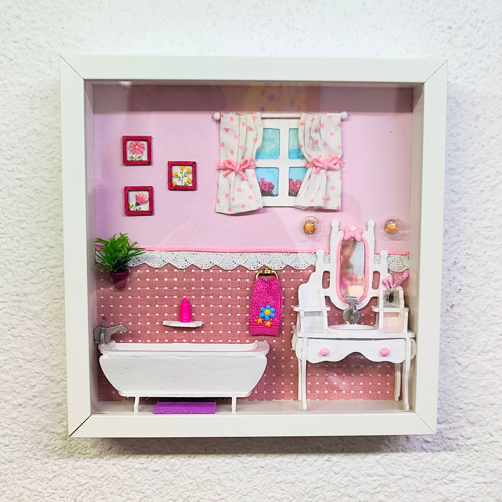 Cursos, talleres y clases de manualidades y artesanía: cuadros con miniaturas