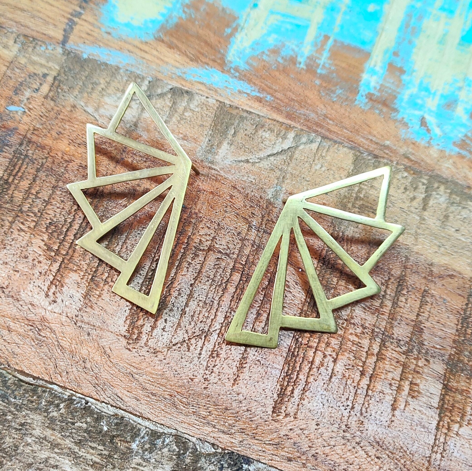 Clases de joyería: pendientes geométricos en latón