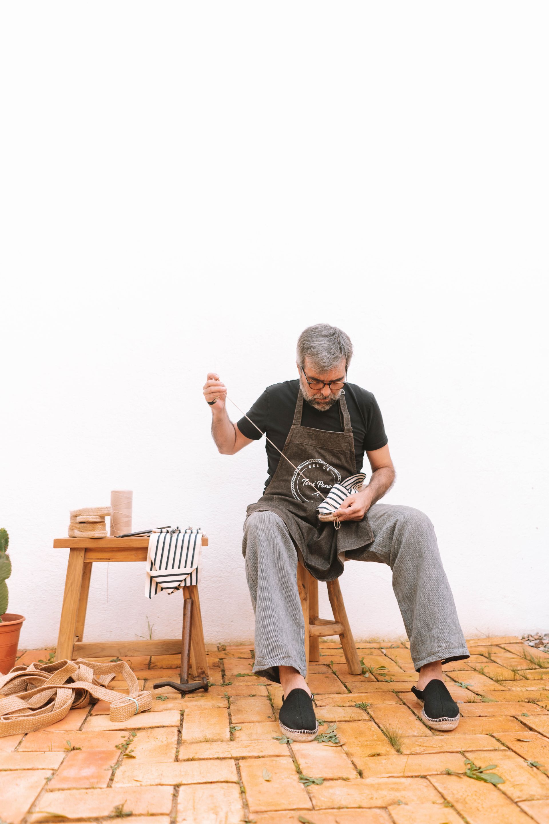 Alpargatas en Valencia: Tradición y Artesanía