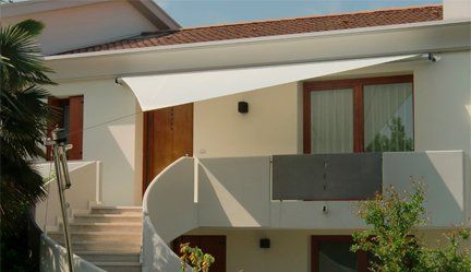 Bewegliche Sonnensegel