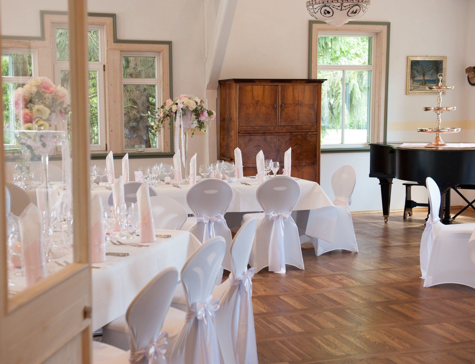 Verleih von Stuhlhussen