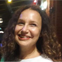 Dagmar Grutzeck, Autorin Hier die Autorin Dagmar Grutzeck mit offenem Haar