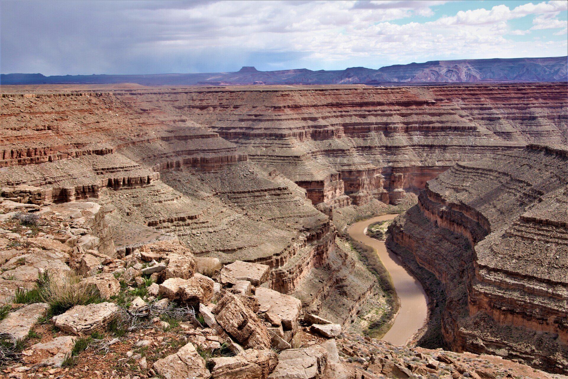 Blick auf den San Juan River im Bears Ears National Monument auf dem Colorado Plateau