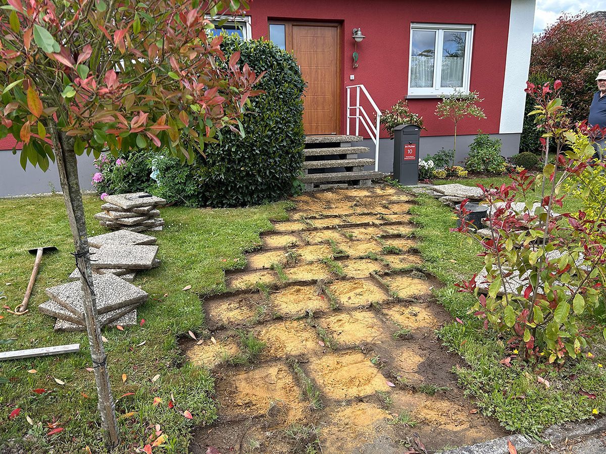 METZEN Objektservice Gartenweg pflastern Platten aufgehoben