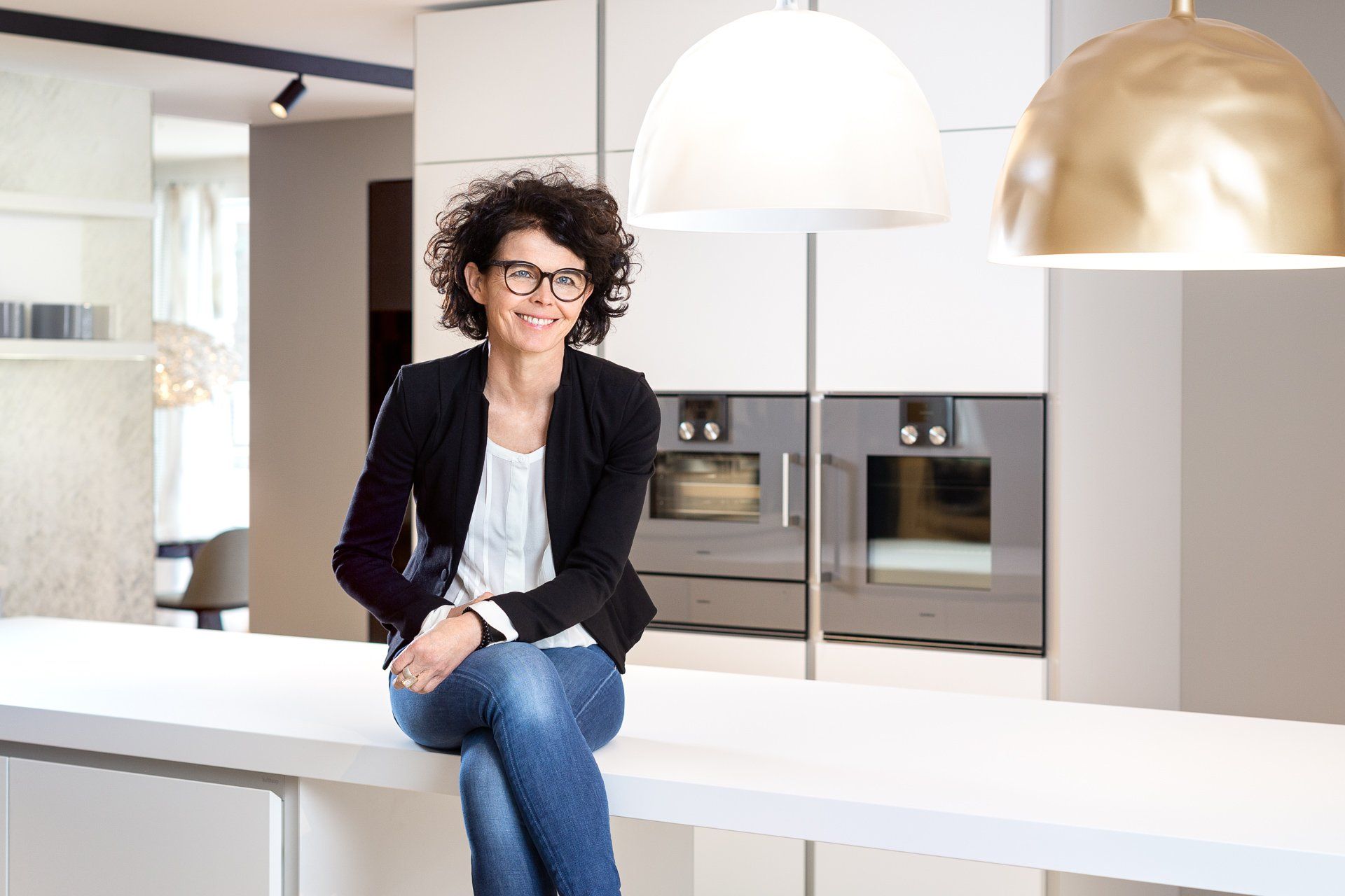Unternehmensfoto, Businessfoto, Corporate-Porträtfoto, Editorial-Porträt-Foto, Simone Zilkens, Boden Einrichtungshaus für Einrichtungsmagazin