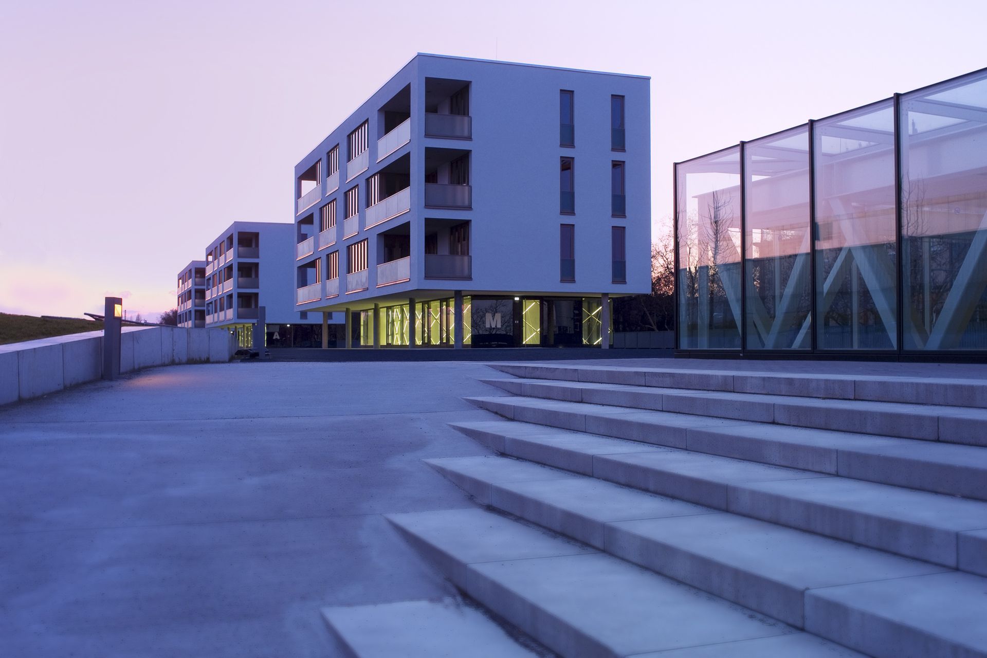 Corporate-Architektur-Fotos, Düsseldorf, Blaue Stunde