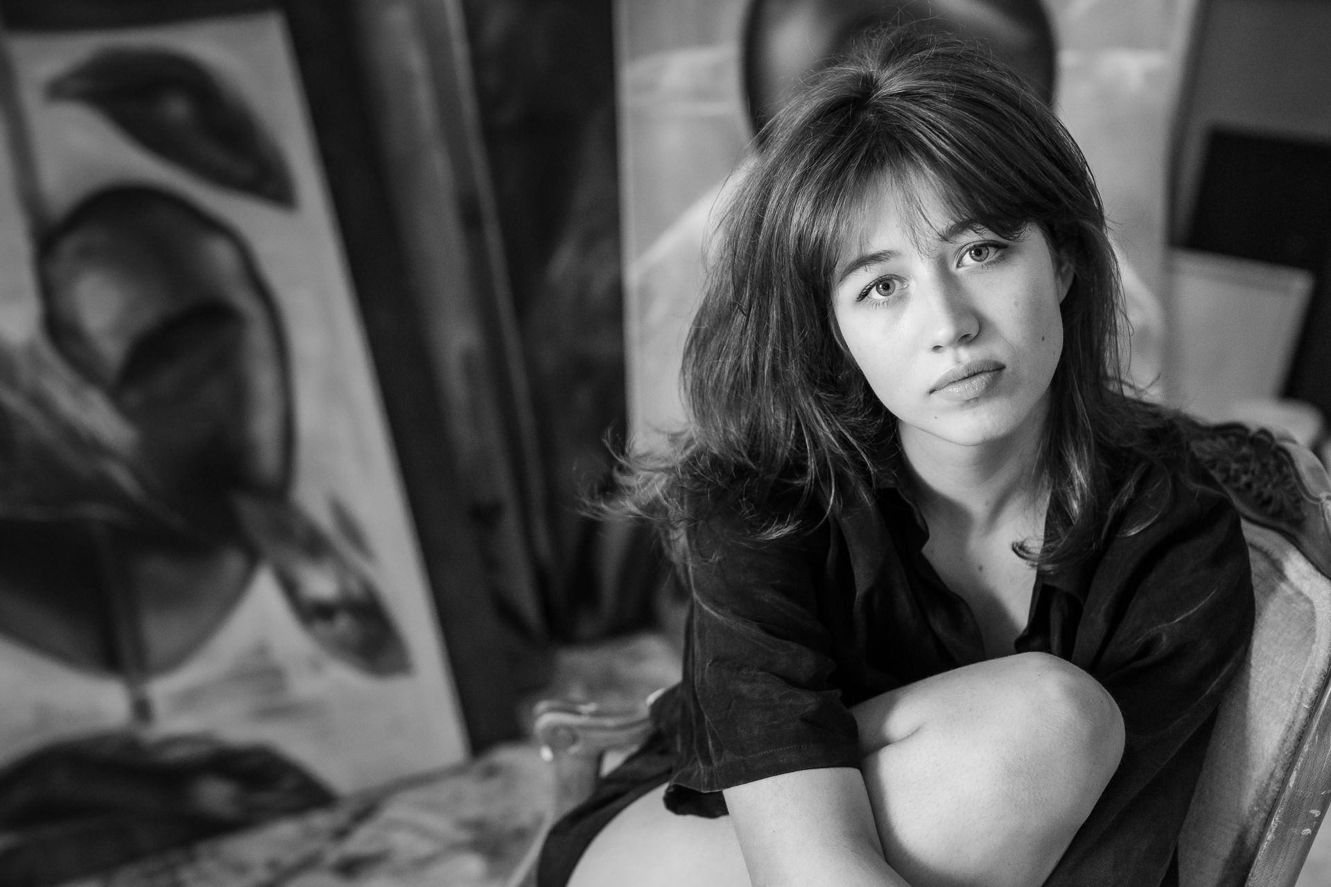 Künstlerin Porträt-Foto von Florentine Bücker in Ihrem Atelier in Viersen