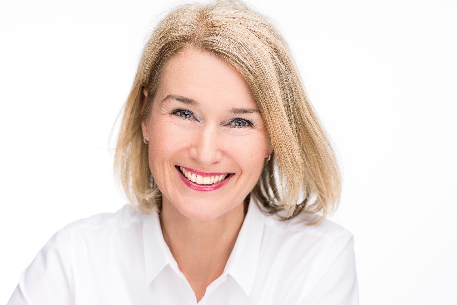 Businessfoto und Media-Porträt-Foto im Studio für Unternehmen, Freiberufler, Künstler für Social-Network und Website