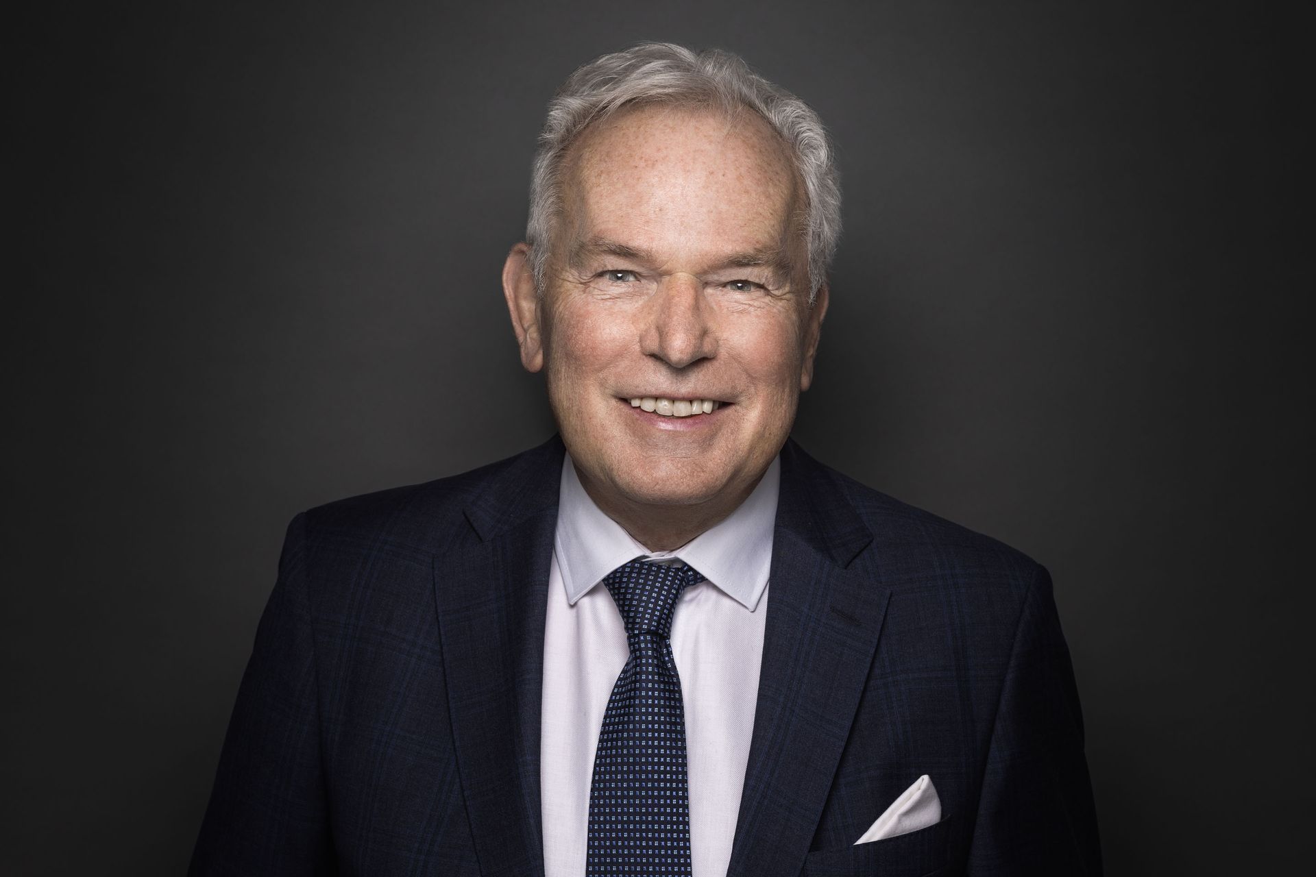 Businessfoto, Media-Foto, Corporate-Porträtfoto, Kanzlei-Fotos, Bernd Michael Stock,
Rechtsanwalt, Notar a.D., Kanzlei Kreutz & Partner, https://kreutzlaw.de/de/home/