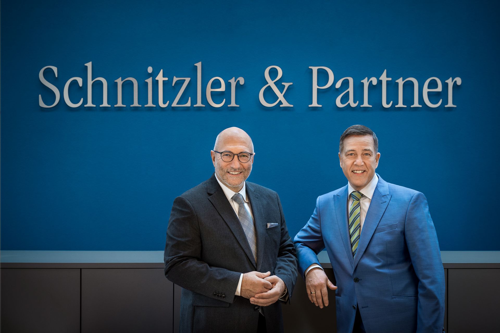 Businessfotos, Geschäftsfotos und Unternehmens-Fotografie, Corporate-Porträt-Foto, Media-Porträt-Foto und Corporate-Dokumentation, Frank Kirsten und Andreas Bartkowski, Kanzlei Schnitzler & Partner Steuerberatungsgesellschaft mbB, https://www.schnitzler-und-partner.eu/