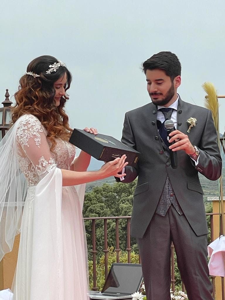 corona de novia hecha a mano