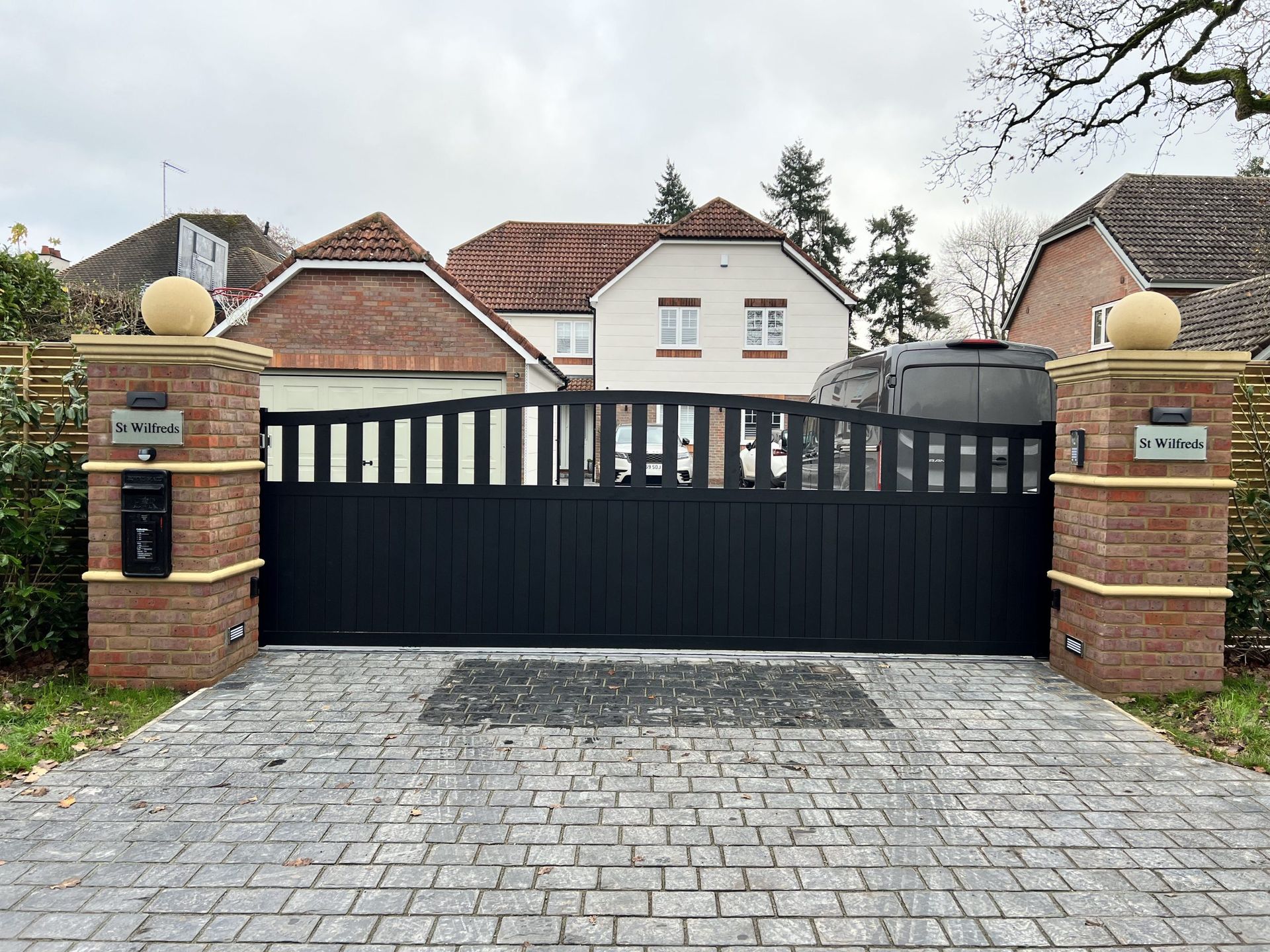 Curved Aluminium Gates
