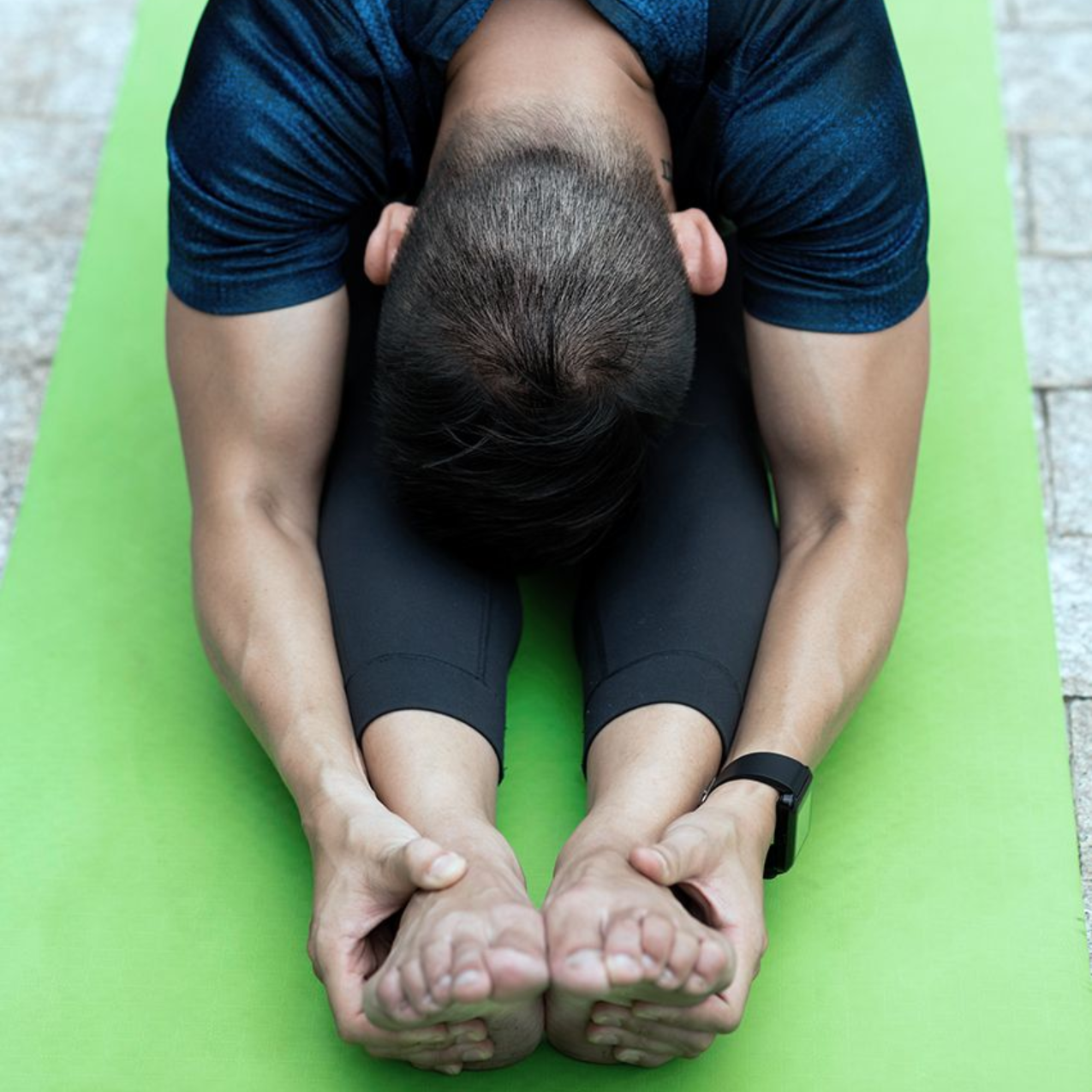 Yoga praktizieren mit Joél Heiniger
