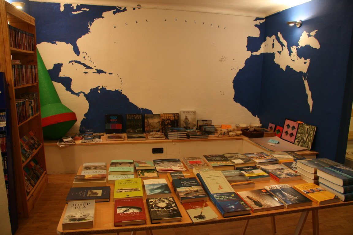 Pintura mural para la librería náutica Espai Mar