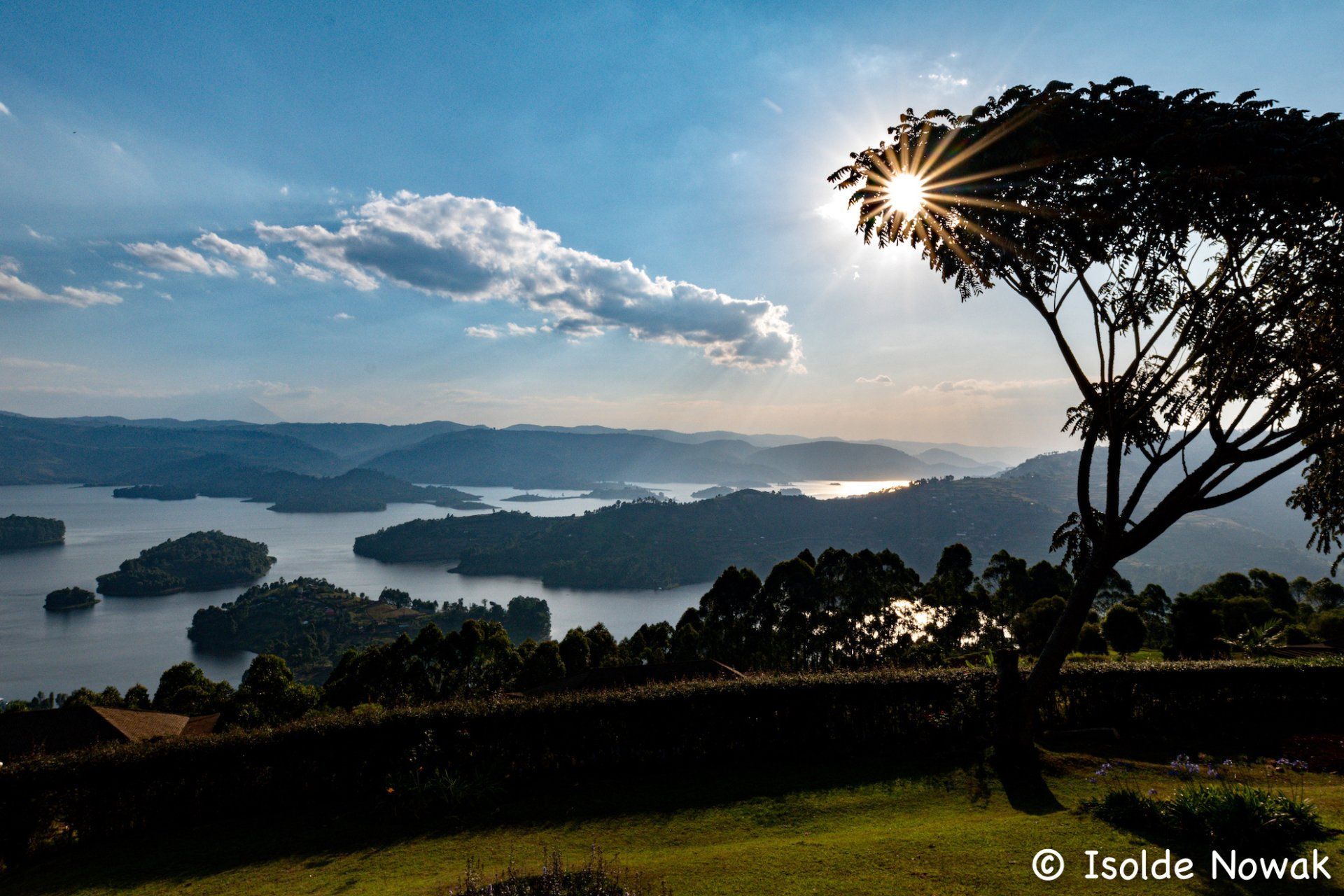 10 Days Uganda Roundtrip, Gorilla, Birding, Travel, Uganda Safaris, Mountain Gorillas, Gorilla Tracking, Gorilla Trekking, Uganda Tours, Uganda Tour Operators, Uganda Roundtrip, Uganda Reise, Shoebill, Rhino, Chimpanzee, Chimpanzee Tracking, Uganda Gruppenreise, Uganda Grouptrip