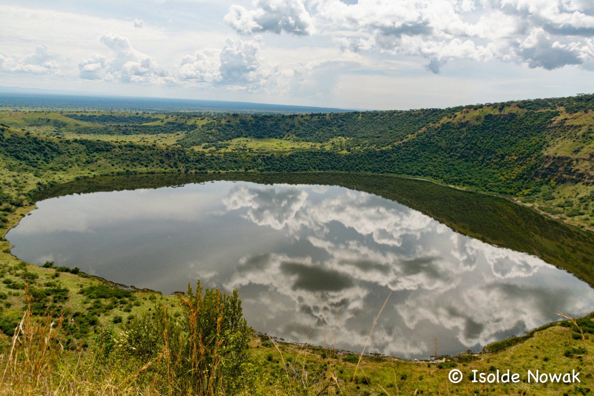 crater lake, Kratersee, Uganda, Gorilla, Birding, Travel, Uganda Safaris, Mountain Gorillas, Gorilla Tracking, Gorilla Trekking, Uganda Tours, Uganda Tour Operators, Uganda Roundtrip, Uganda Reise, Uganda Trips, Uganda travel, Uganda Grouptrips, Uganda Gruppenreise, nature responsible