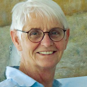 Foto: Karin Hirsche Porträt der Künstlerin Karin Hirsche