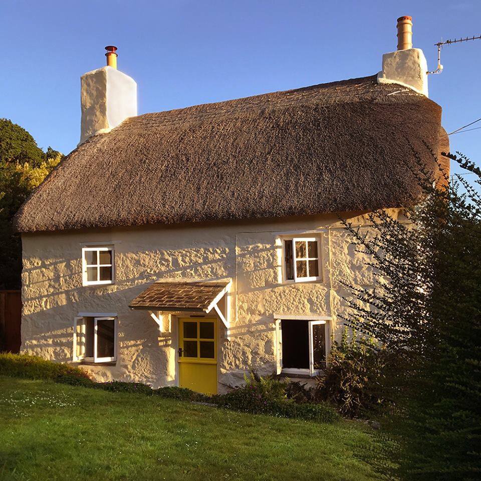 Front of a cottage in Falmouth that use our cleaning company.