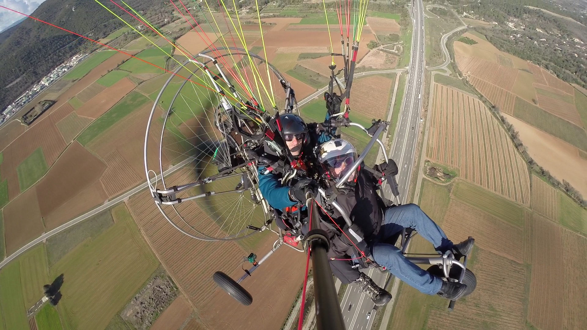 Vol en parapente motorisé