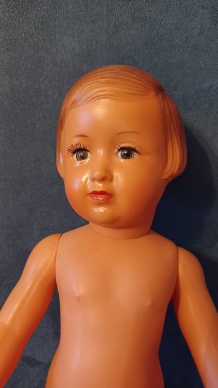 poupée Françoise en celluloïd Modes et Travaux