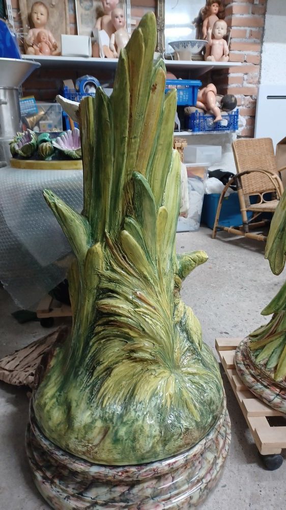 Colonne Delphin Massier cassée - restauration de céramique - barbotine