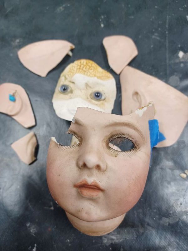 Restauration Poupée ancienne Bru période Henry Chevrot avec morceau manquant