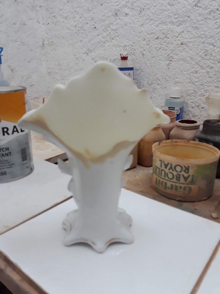 restauration porcelaine de Paris