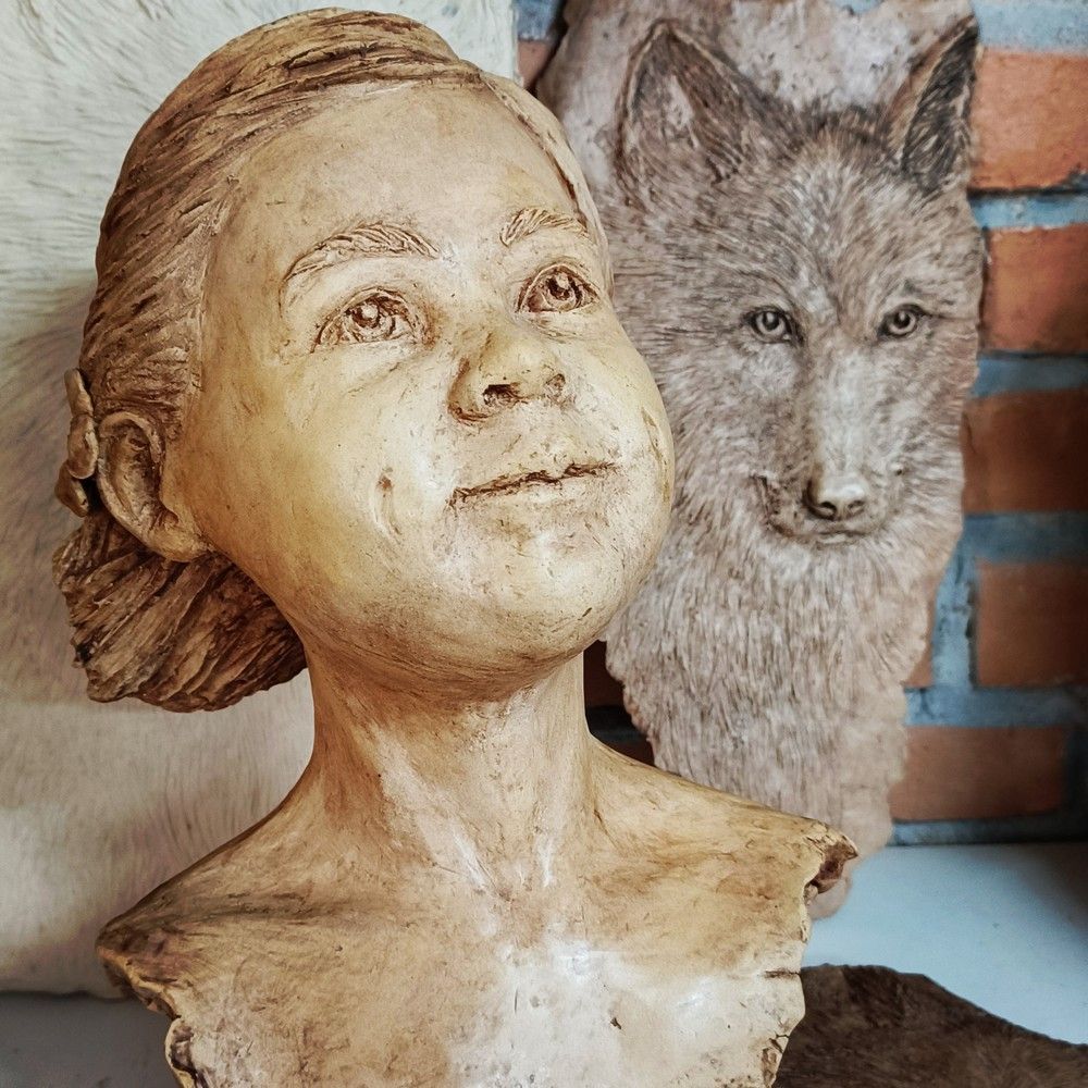 sculpture buste petite fille et loup création
