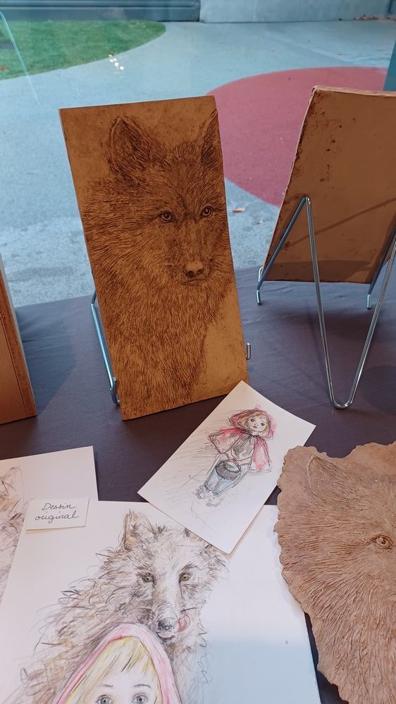 terre cuits bas relief loup