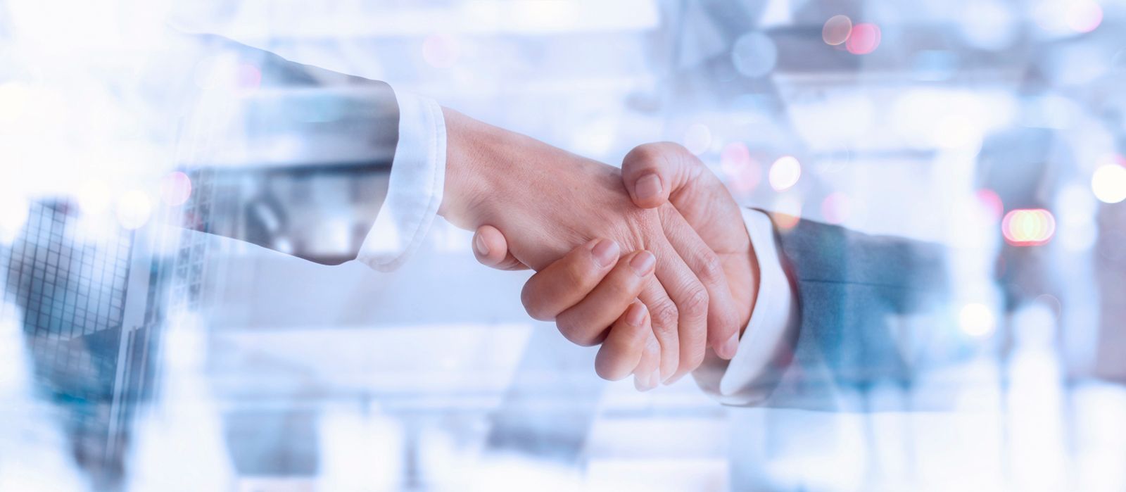 Zwei Frauen, agiles Arbeiten, Brainstorming