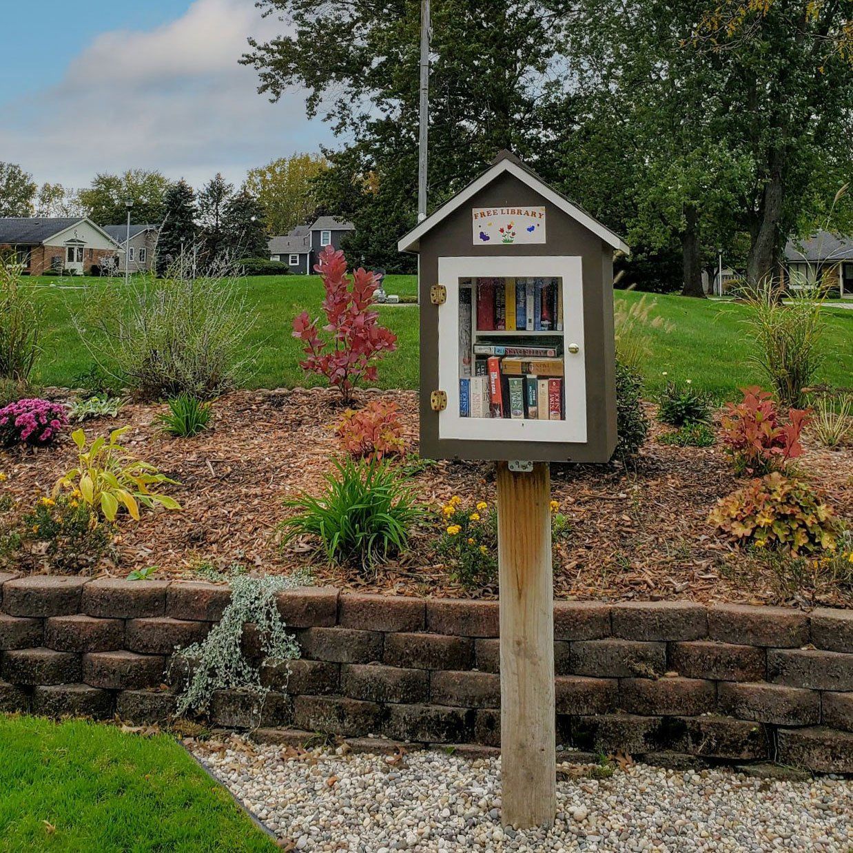 Book Nook tiny library