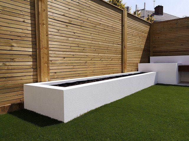 orizontal screen fence back garden raised rendered beds paint white london garden builders