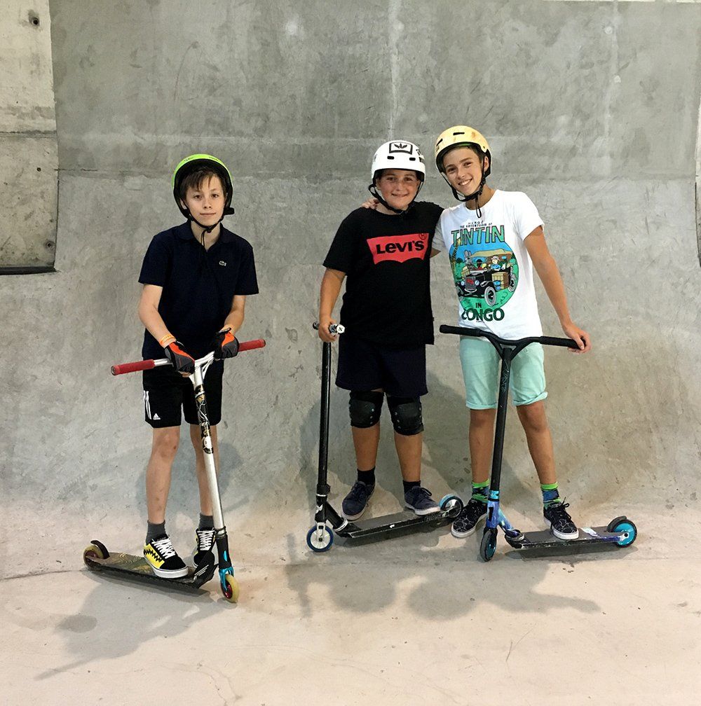 Campamento internacional de skate, bmx y scooter en inglé