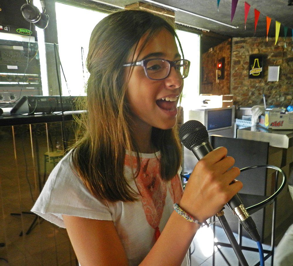 Campamento internacional de canto y música