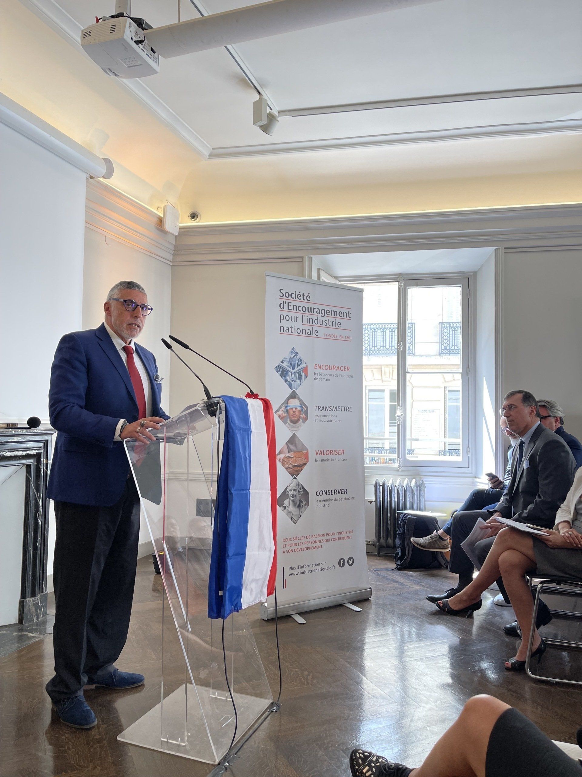 24-heures-pour-relocaliser-les-24-heures-de-la-relocalisation-luc-eric-krief-plastalliance