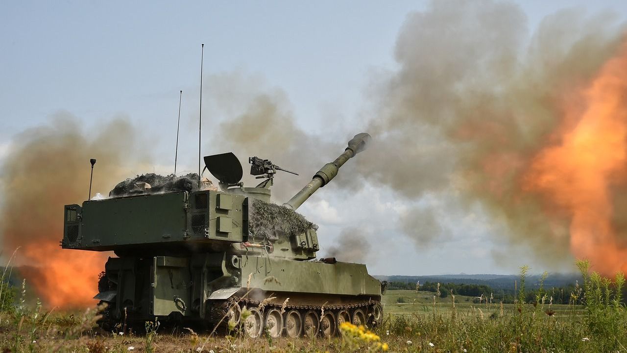 Soldat in der Artillerietruppe Soldat in der Artillerietruppe