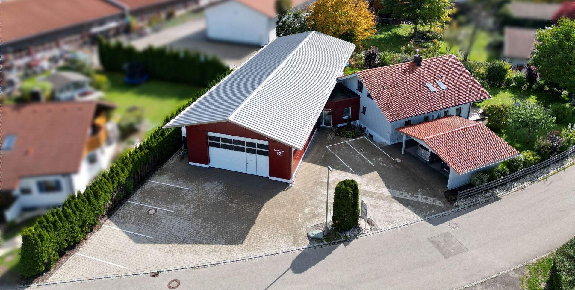 mayr Werbetechnik, Firmenhalle, Luftaufnahme, Drohne